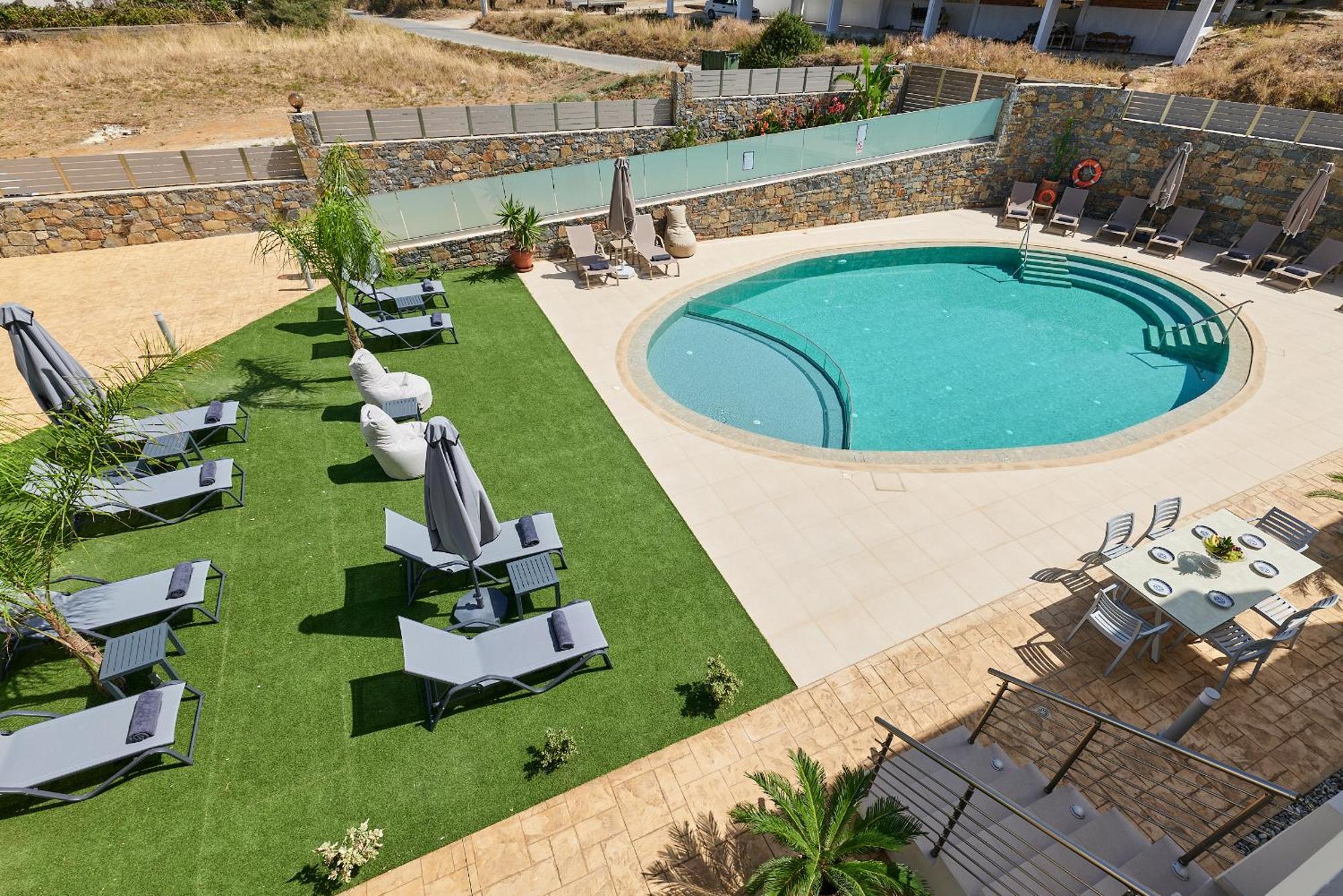Luxury Suites In Stavromenos Zewnętrze zdjęcie